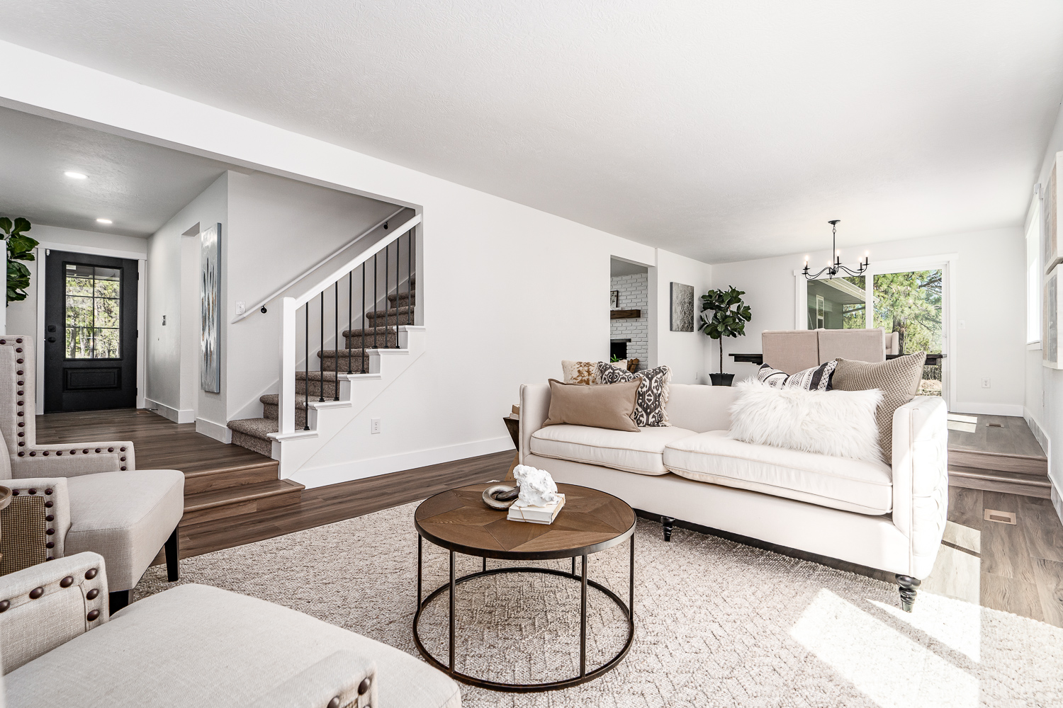 Custom built-in breakfast nook with storage